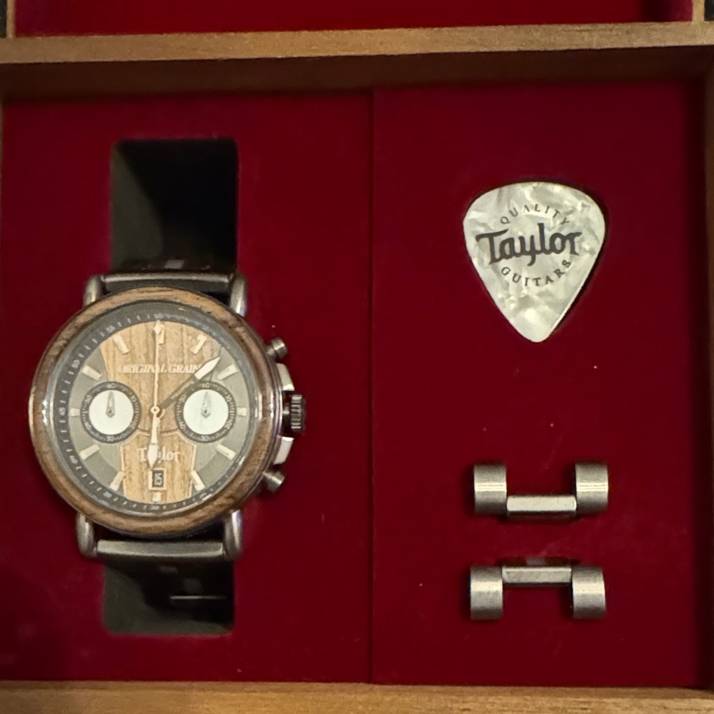 Taylor Men's Silver and Brown Watch